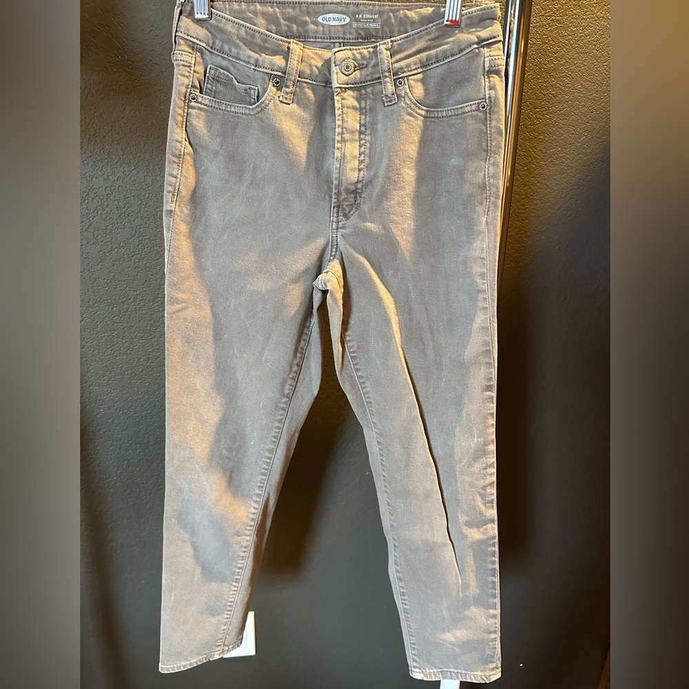 Old Navy Women's Straight Leg high rise jeans